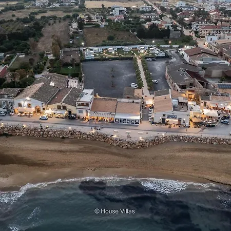 Il Borgo Lägenhetshotell Avola