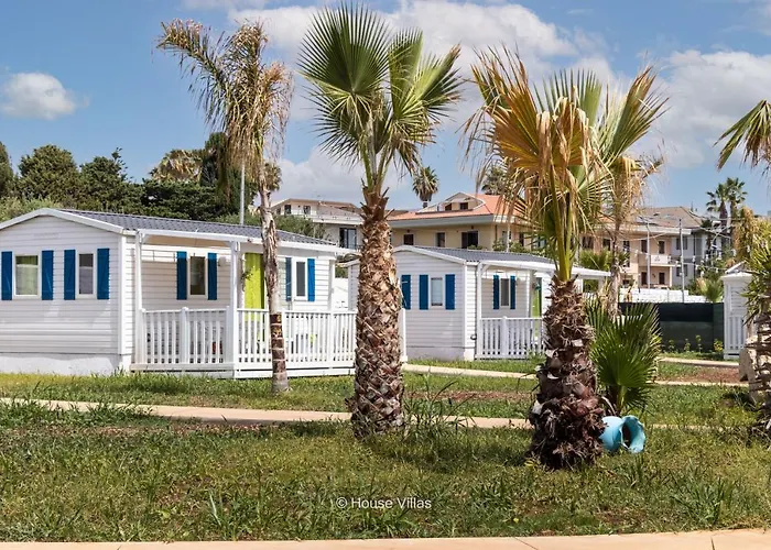 Il Borgo 4* Авола